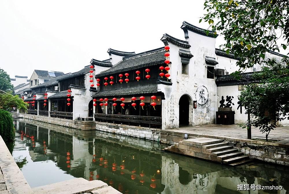 六代凯美瑞车门高低怎么调